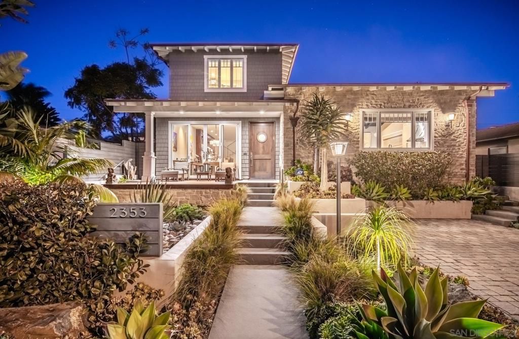 listing image 130725799278892594738