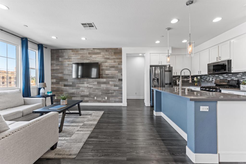 1529 El Prado Street 1