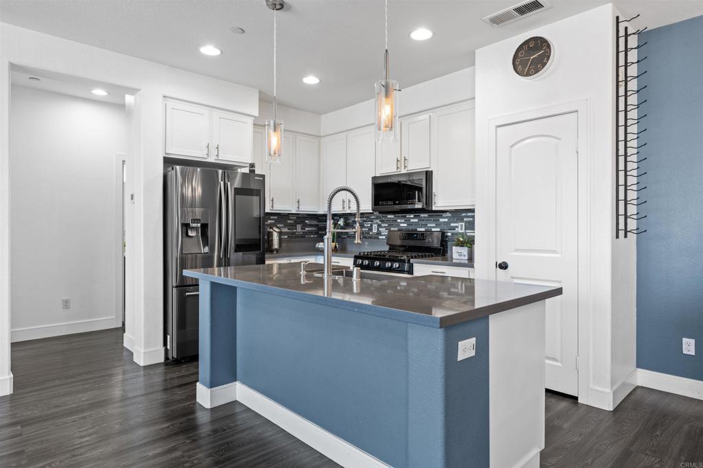 1529 El Prado Street 1