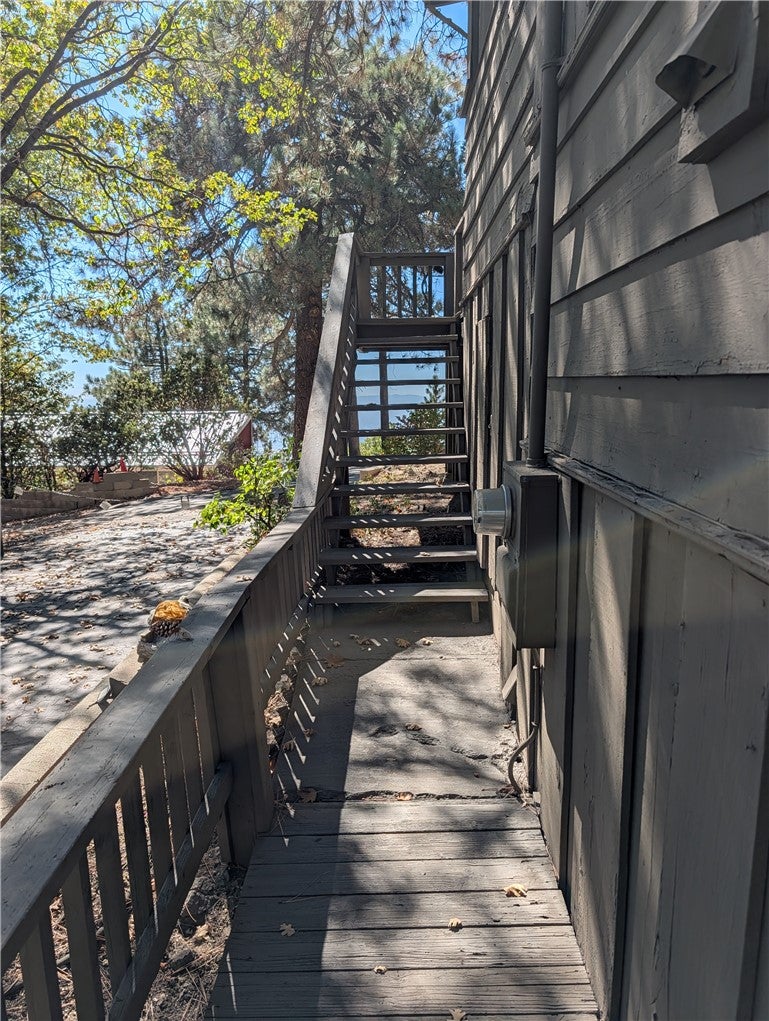 30762 Knoll View