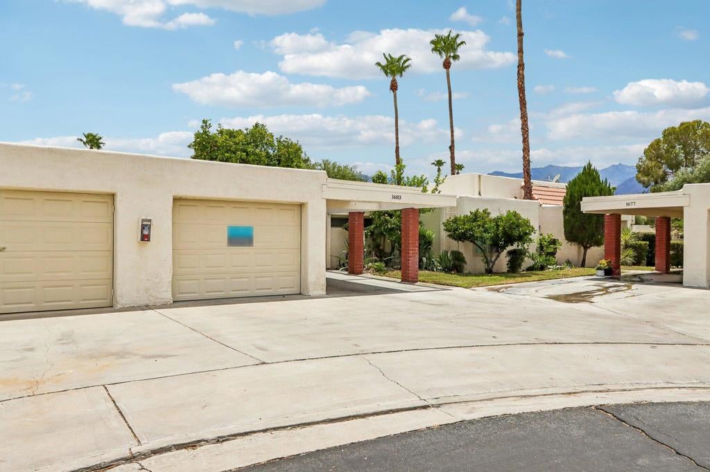 1683 Tam O Shanter Plaza