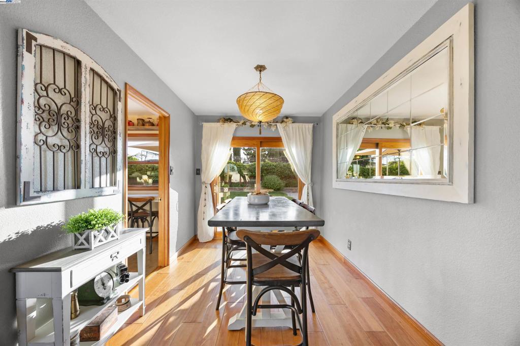 WASHINGTON MANOR - Residential