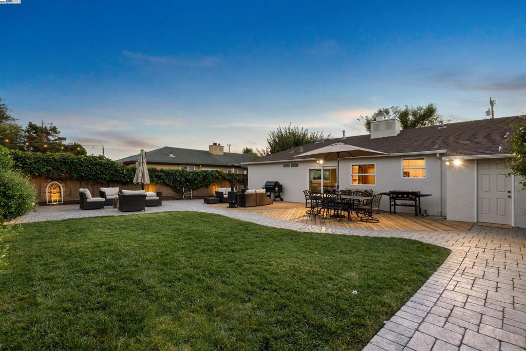WASHINGTON MANOR - Residential