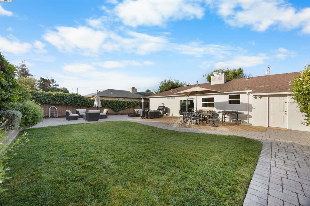 WASHINGTON MANOR - Residential