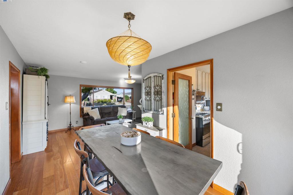 WASHINGTON MANOR - Residential
