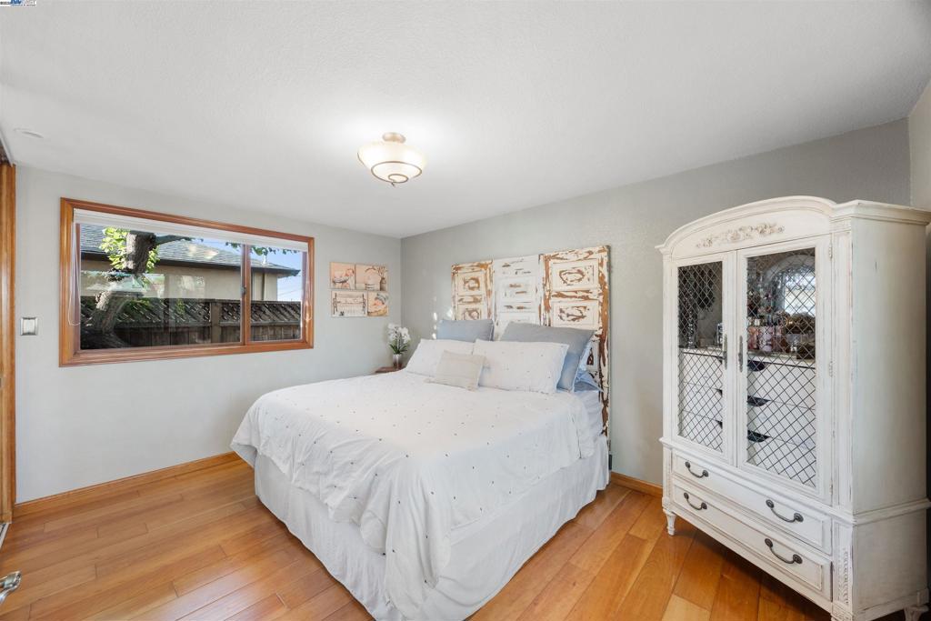 WASHINGTON MANOR - Residential