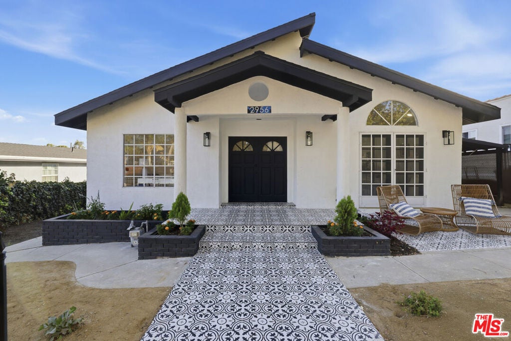 2956 W Avenue 35 Ave, Los Angeles CA 90065