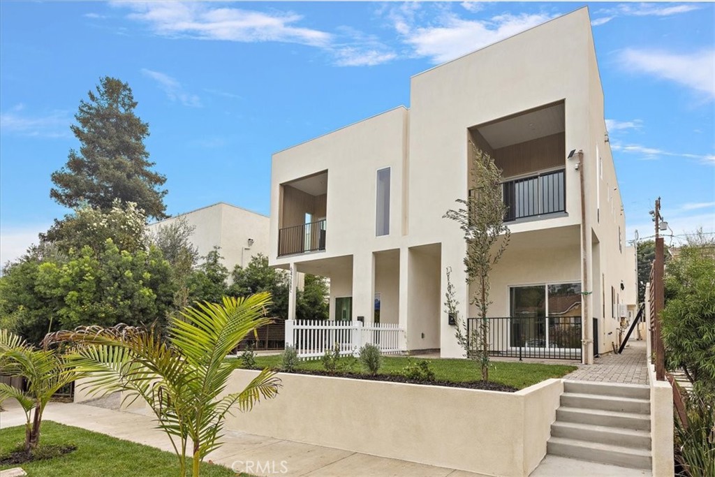 642 E Fairview Boulevard