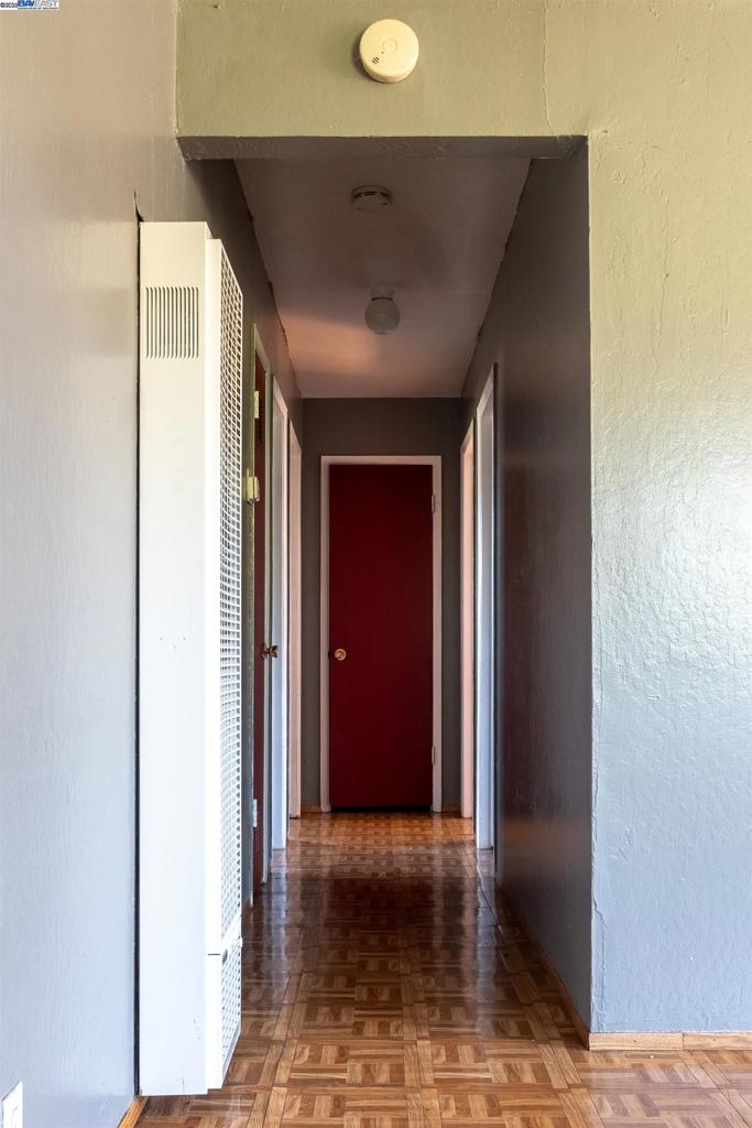EAST OAKLAND - Residential Income