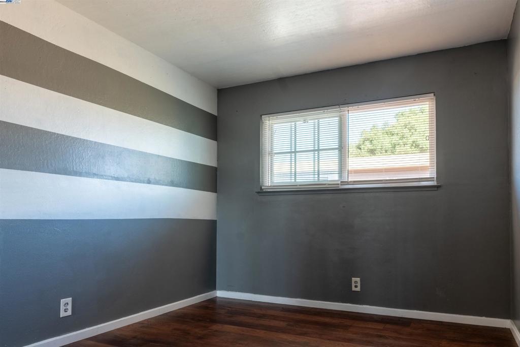 EAST OAKLAND - Residential Income