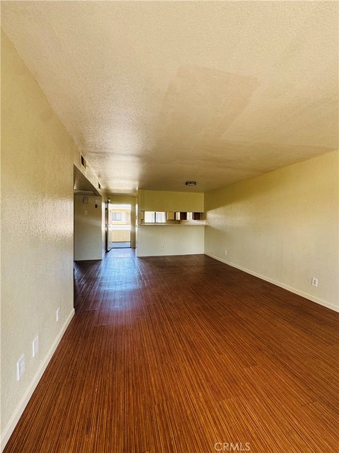 Photo of 14610 Delano St #215, Van Nuys, CA 91411 (MLS # SR26061593)
