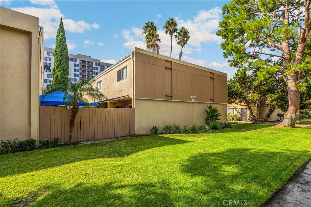 4002 W El Rancho Ave
