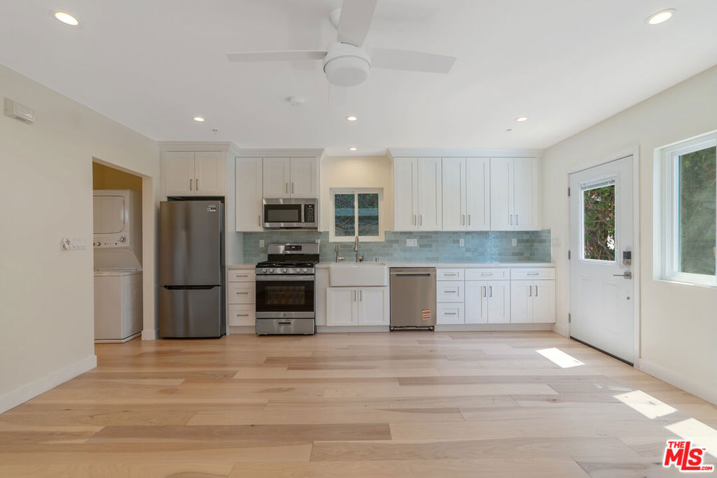 Discover modern comfort in this brand-new, never-lived-in 1-bedroom, 1-bathroom ADU in Windsor Hills. Designed with today's lifestyle in mind, this spacious home offers an open floor plan with a substantial living room and bedroom, perfect for both relaxing and entertaining. The kitchen features sleek quartz countertops, a stylish backsplash, and brand-new stainless steel appliances including in-unit laundry. Venture outside to enjoy your own private patio, ideal for morning coffee or evening wind-downs. With its private entrance, no shared walls, and abundant street parking, this ADU combines privacy with convenience. Nestled in a quiet, welcoming neighborhood, it offers an easy commute to LA's top destinations while giving you the space and style you want to come home to. This is a rare opportunity to be the first resident of this thoughtfully designed home crafted for modern, peaceful living.
