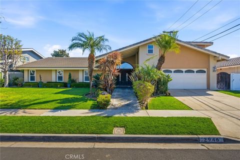 Photo of 2946 Maui Pl, Costa Mesa, CA 92626 (MLS # PW26030421)