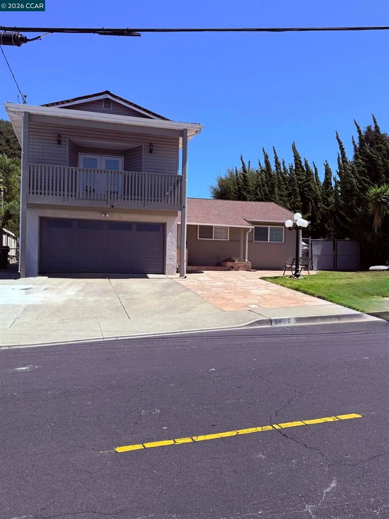 2626 Shamrock Dr DR
