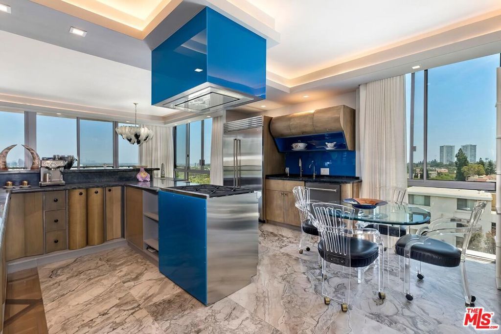 Photo of 211 S Spalding Drive #603S, Beverly Hills, CA 90212 (MLS # 25550411)