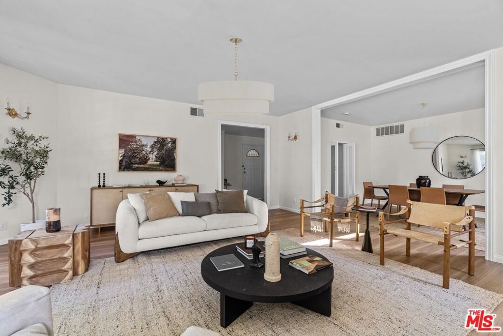 Photo of 1524 Franklin Street #E, Santa Monica, CA 90404 (MLS # 25581727)