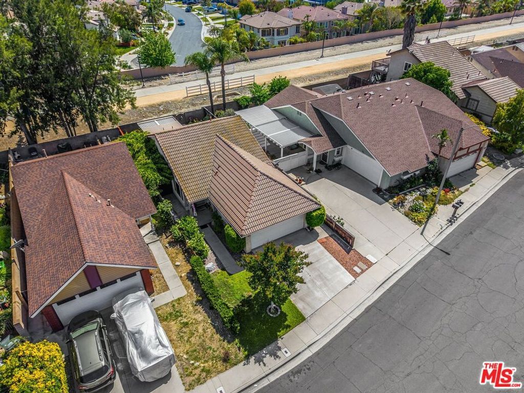 listing image 130728249761835845817