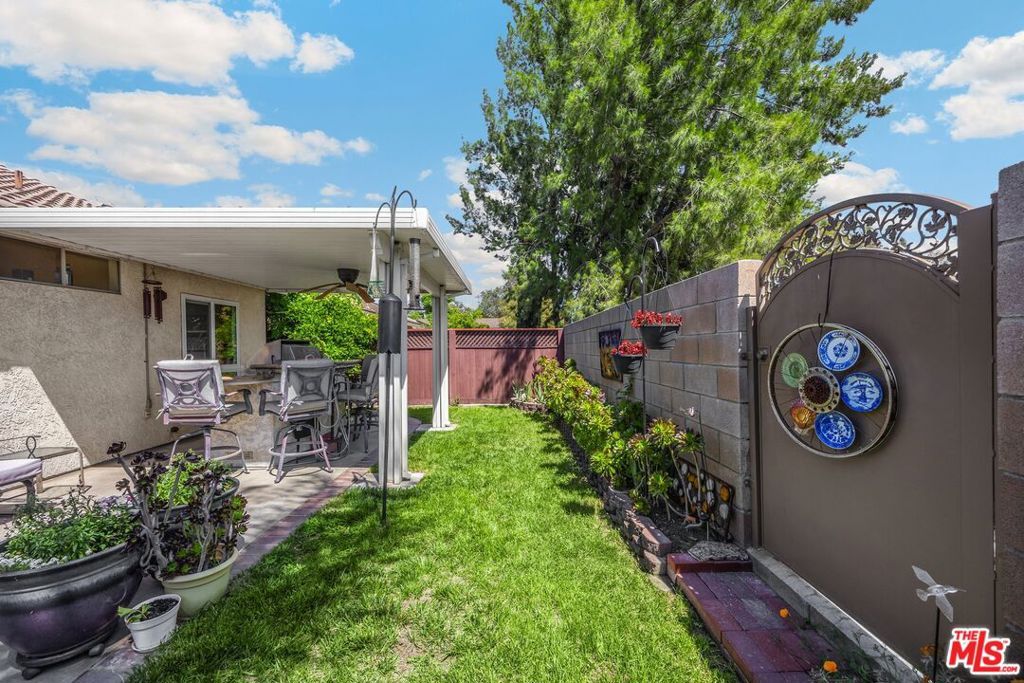 listing image 130720319549391393616
