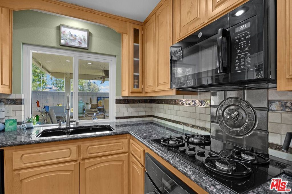 listing image 130723744388745661286