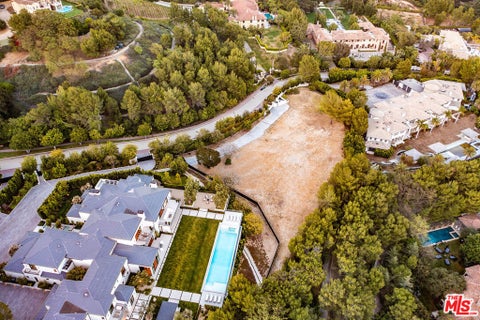 Photo of 74 Beverly Park Lane, Beverly Hills, CA 90210 (MLS # 26849873)