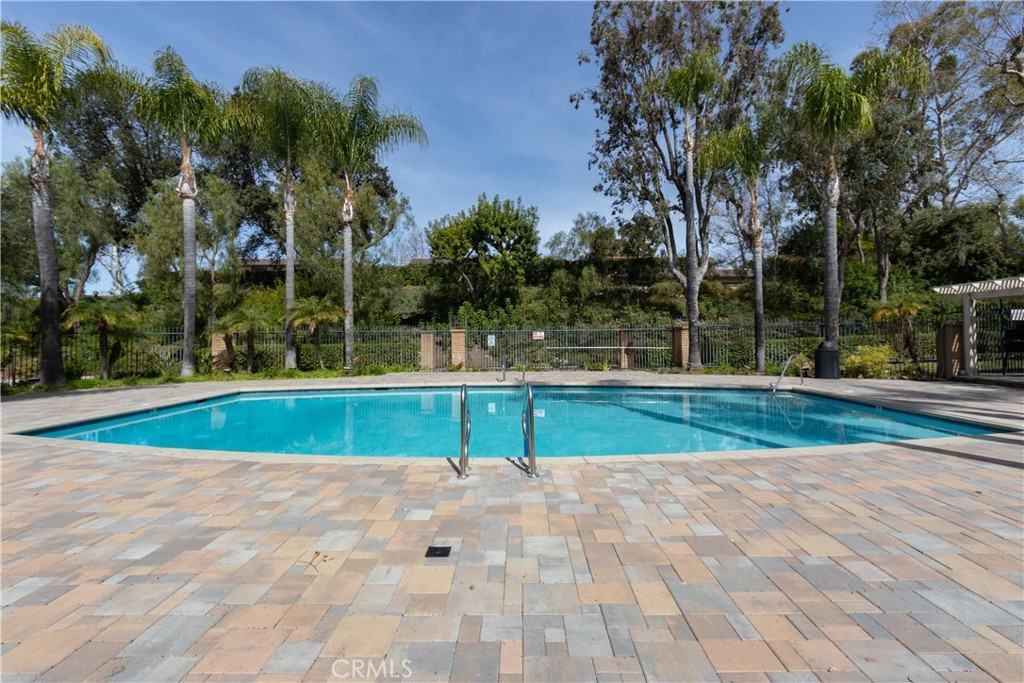 Aliso Villas (AV) - Residential