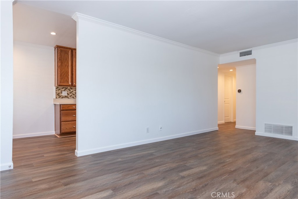 Aliso Villas (AV) - Residential