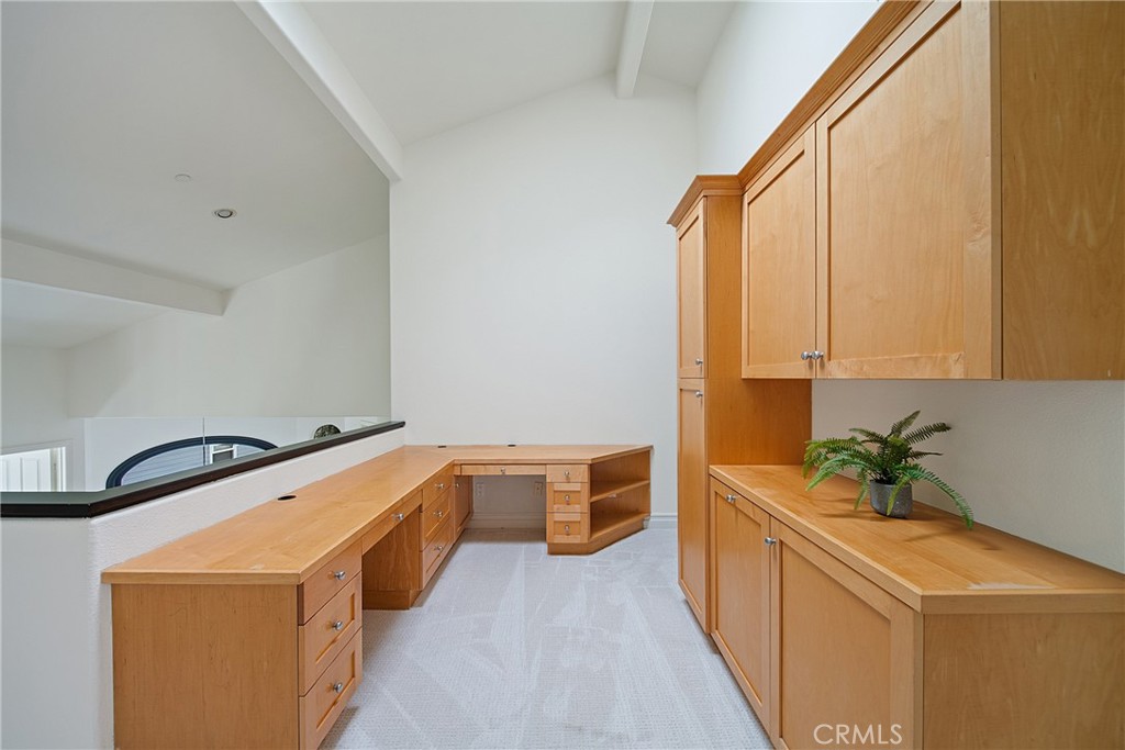 Village (TV) - Residential
