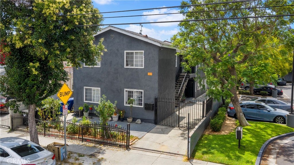 1219 S Downey