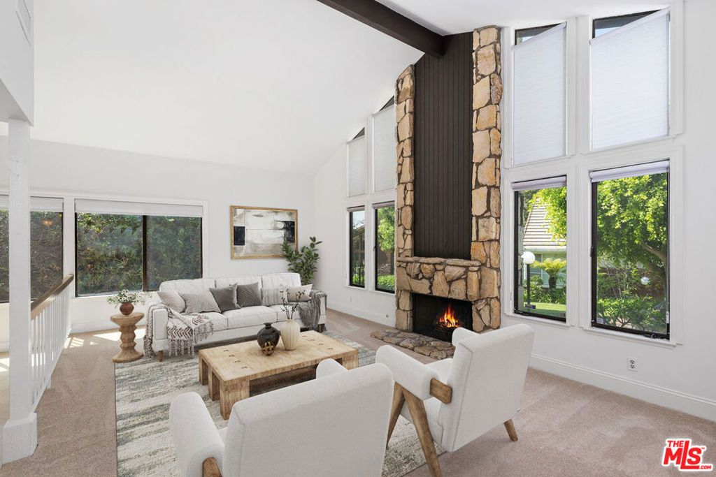 Photo of 1347 Avenida De Cortez, Pacific Palisades, CA 90272 (MLS # 25595359)