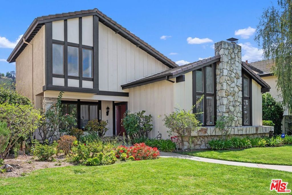 Photo of 1347 Avenida De Cortez, Pacific Palisades, CA 90272 (MLS # 25595359)