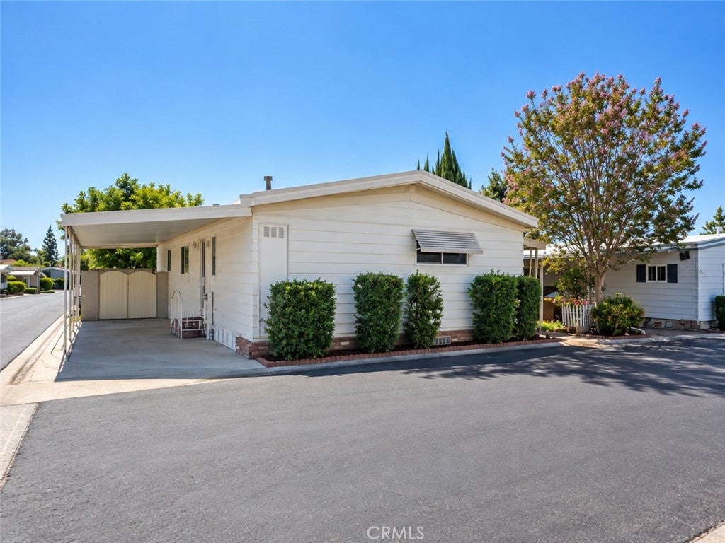 16966 Lake Knoll