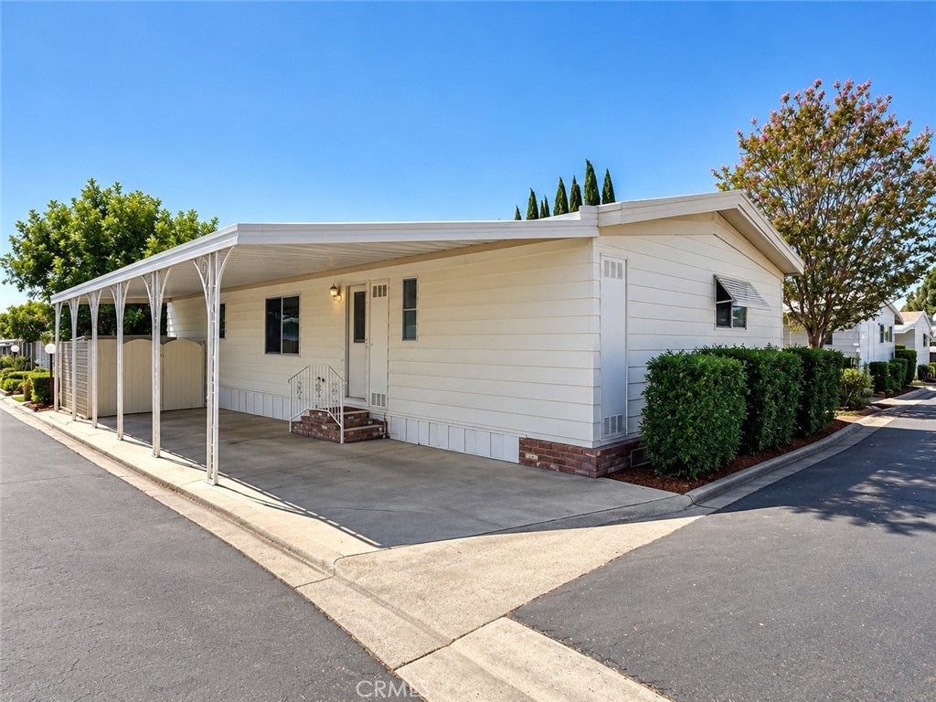 16966 Lake Knoll