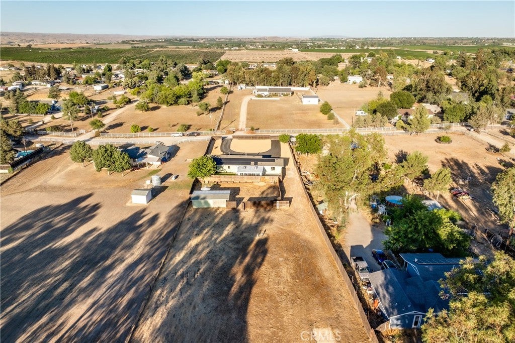 4321 Whispering Oak