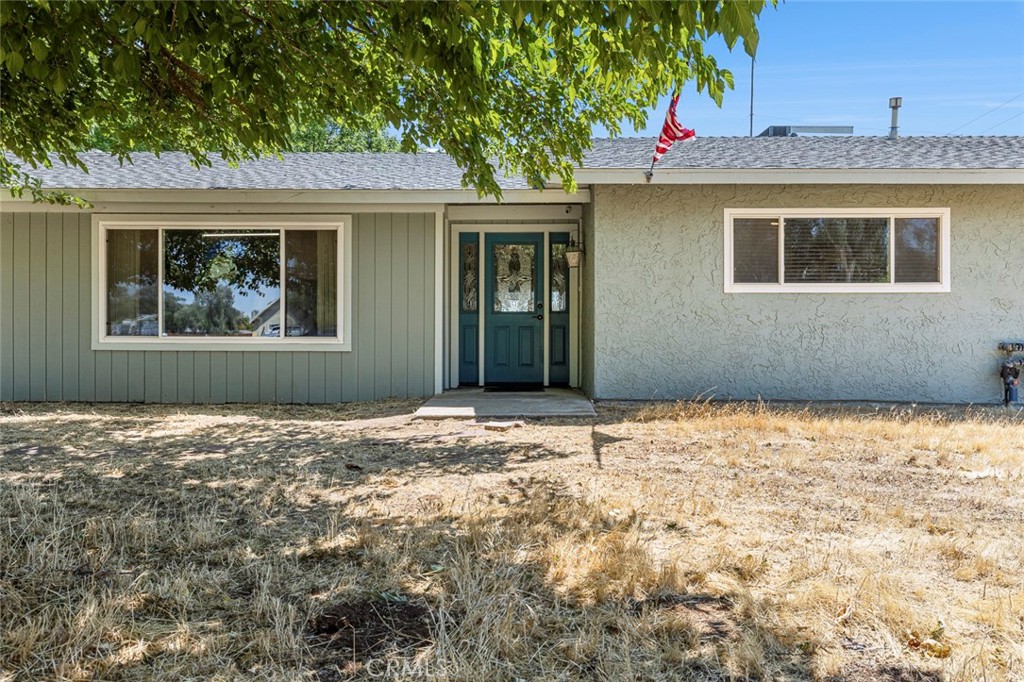 Welcome to your dream country retreat that is zoned for horses! Nestled on 2.5 peaceful acres within the highly acclaimed Clovis Unified School District, this spacious 3-bedroom, 3-bathroom home offers the perfect taste of rural charm.
Step inside to discover two generous living areas, ideal for entertaining or relaxing with family. The inviting eat-in kitchen is perfect for casual meals and gatherings, a formal dining space for extra setting and featuring plenty of natural light and views of the surrounding property. Outside, a covered patio invites you to enjoy morning coffee or evening sunsets overlooking your expansive land with beautiful mountain views perfect for gardening, play, or simply soaking in the quiet countryside.
Don't miss this rare opportunity to own a country home (just down the street from Clovis North complex) that combines space, comfort, and a sought-after location. Come see it today and experience all it has to offer!