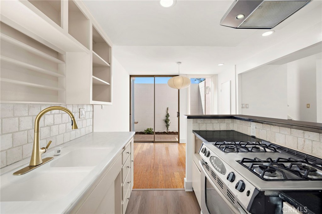 Newport Shores (NEWS) - Residential Lease