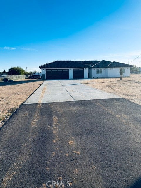 Photo of 14999 Lilac Street, Hesperia, CA 92345 (MLS # HD26233116)
