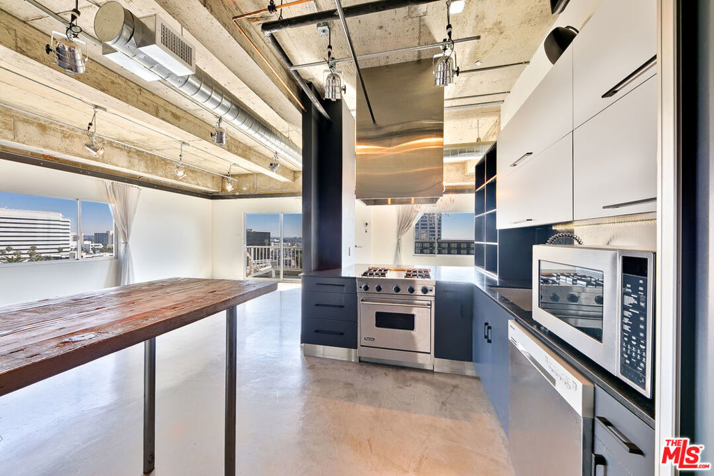 101 California Avenue 1006