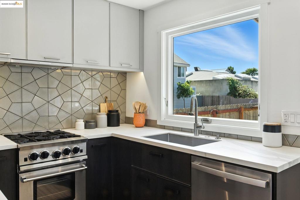 WEST BERKELEY - Residential