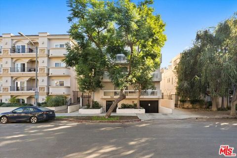 Photo of 132 S Clark Drive, West Hollywood, CA 90048 (MLS # 25624609)