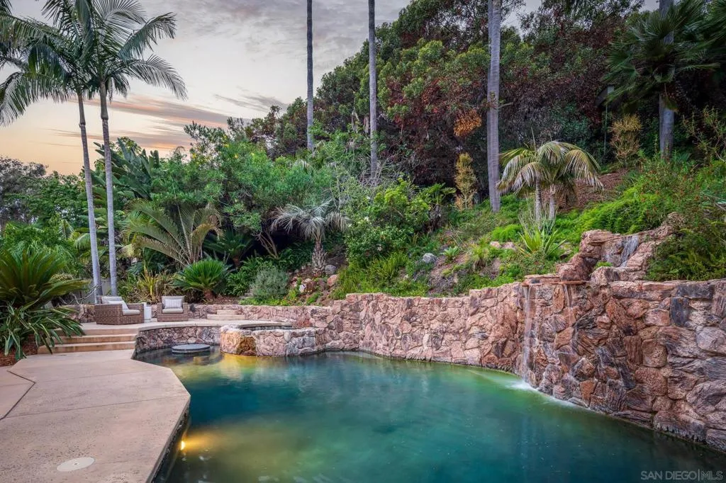 Cardiff By The Sea, California 92007, United States, 4 Bedrooms Bedrooms, ,3 BathroomsBathrooms,Residential,Active,221178