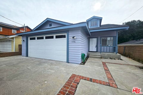 Photo of 7556 Thousand Oaks Drive, Tujunga, CA 91042 (MLS # 26854251)