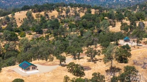 Photo of 4125 Heavenly Crest Rd, Mariposa, CA 95338 (MLS # MP26038236)