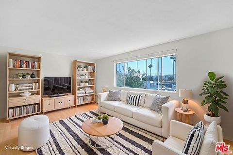 Photo of 5524 Elmer Avenue #2, North Hollywood, CA 91601 (MLS # 25596793) Photo of 5524 Elmer Avenue #2, North Hollywood, CA 91601 (MLS # 25596793)