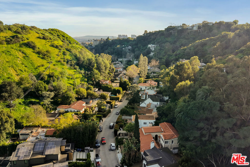 1518 N Beverly Drive