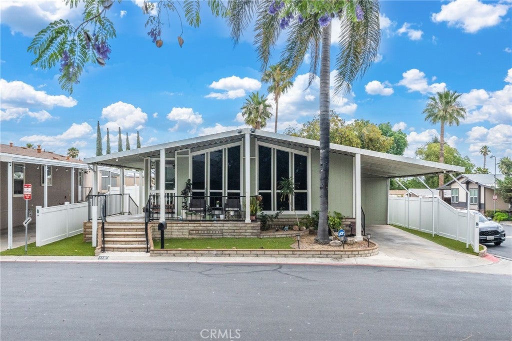 494 S Macy Street 116