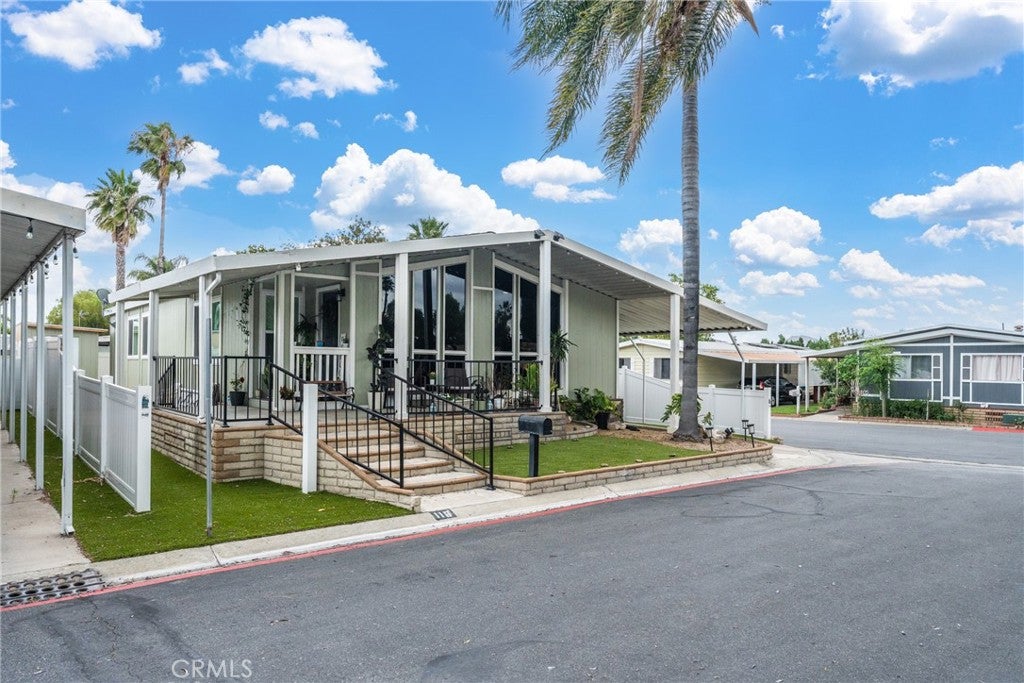 494 S Macy Street 116
