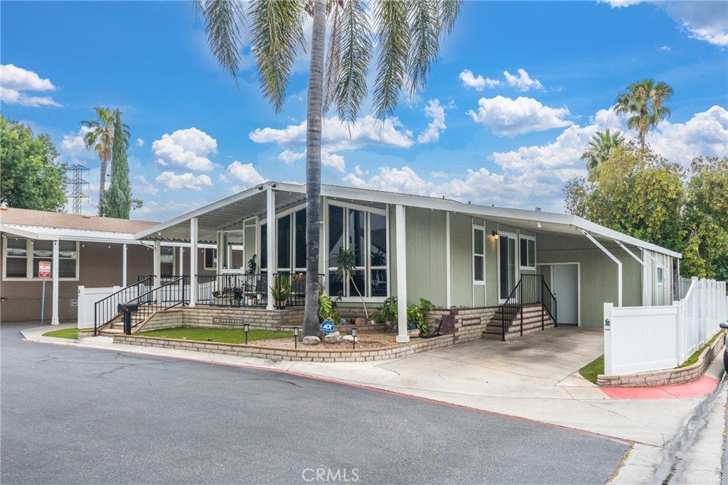 494 S Macy Street 116
