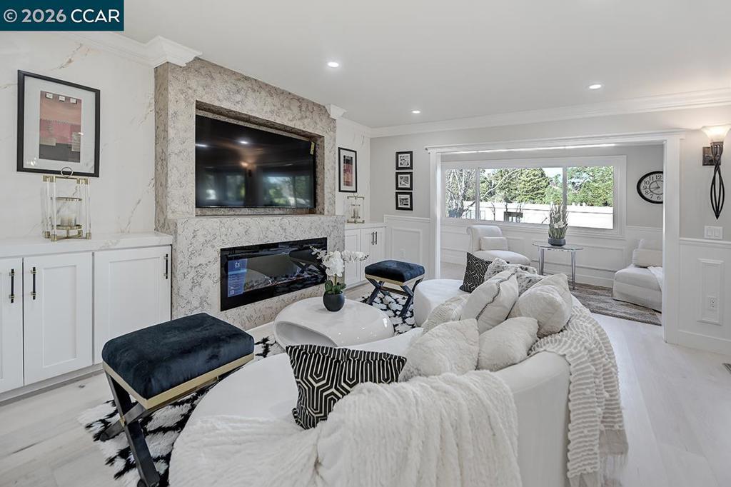 2601 Pine Knoll Dr 16