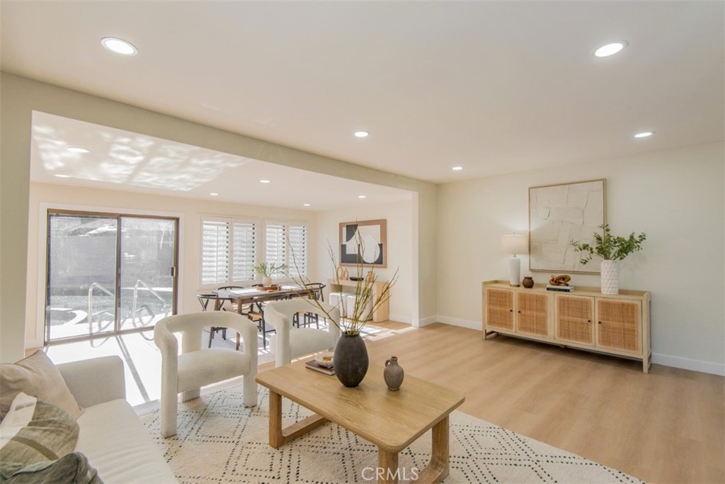 6313 Melvin Ave